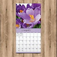 Zidni kalendar s cvijećem