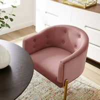 Naglašena baršunasta stolica s hrpom u prašnjavoj ružičastoj boji